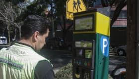 Vecinos de Roma y Condesa se ampararán contra parquímetros