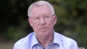 ¡Gana Alex Ferguson el mayor título de su vida! (Video)