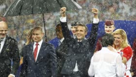 Gana una Francia multicultural en momentos de xenofobia y repudio a los migrantes en Europa: Villoro (Video)