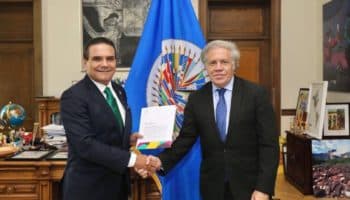 Aureoles le pide ayuda a Almagro y le advierte riesgo de 'narco-estado' en México