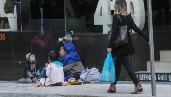 Un México de ciudades empobrecidas | Artículo