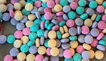 'Fentanilo arcoíris', la nueva estrategia de traficantes para que niños consuman la droga