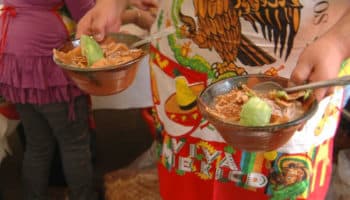 Platillos que no te pueden faltar este 15 de septiembre | Video