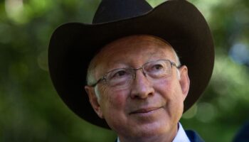 Llama Ken Salazar a desmantelar cárteles en Tamaulipas