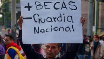 Dinero para Becas Elisa Acuña confronta a UNAM y SEP