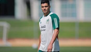 Raúl Jiménez afronta una contrarreloj para llegar a la Liga de Naciones de Concacaf