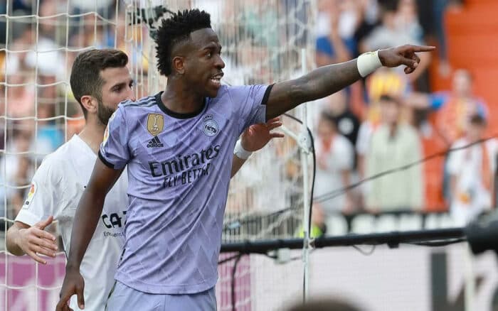Niega Valencia CF acreditación a Netflix para grabar documental sobre Vinícius Jr en Mestalla