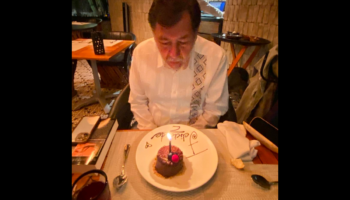 Fernández Noroña cumple años y pide un deseo: “un pueblo en pie de lucha”