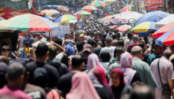 Ascienden a cerca de 450,000 los palestinos que han huido de Rafah