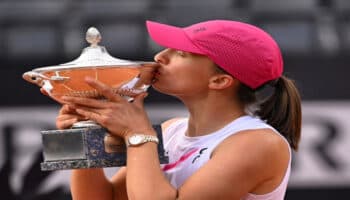 Repite Iga Swiatek lección a Aryna Sabalenka en Roma | Video