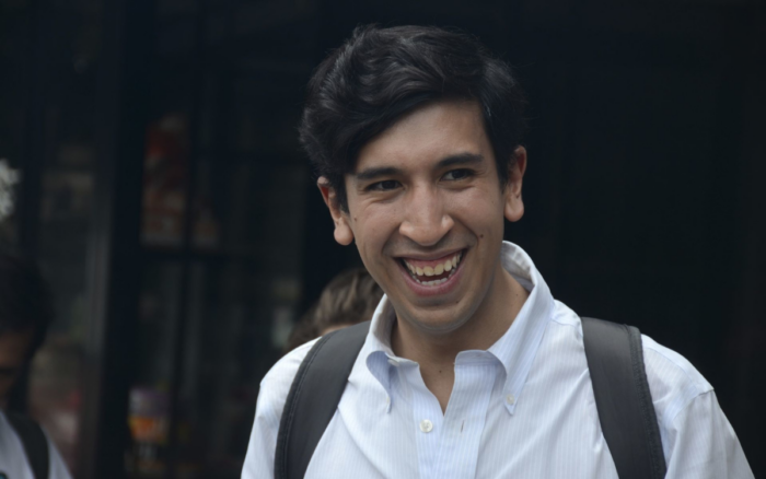 Pedro Kumamoto acude a votar entre abucheos y gritos de 'vendido' | Video