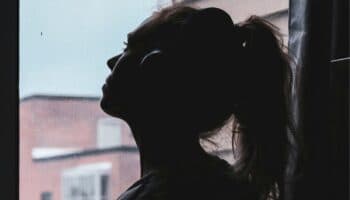 Escuchar música tras una operación acelera la recuperación: estudio