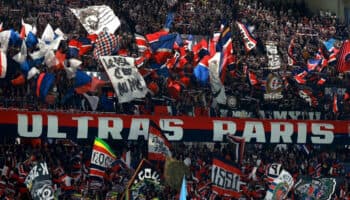 Detienen a 59 ultras del Paris Saint-Germain en Stuttgart