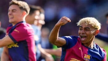 Remonta Barsa en el Clásico y enfila al título en España | Video