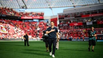 Despide afición en la BayArena a Xabi Alonso; apunta al Real Madrid | Video