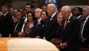 Biden y Kamala Harris acuden al funeral de legisladora asesinada en Minnesota