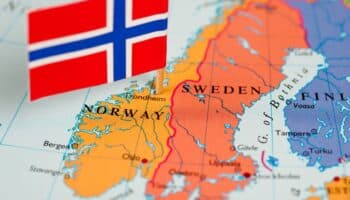 Condenan a 21 años de prisión a ginecólogo por decenas de violaciones durante años