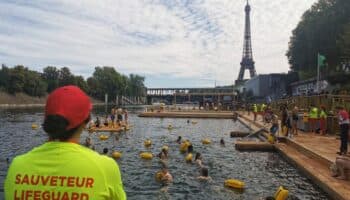 París reabre el río Sena para nado público por primera vez desde 1923