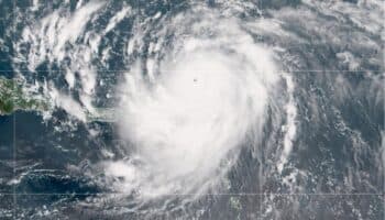 'Erin' se convierte en un 'catastrófico' huracán categoría 5 en el Atlántico