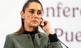 Sheinbaum pide 'precaución' a mexicanos en EE.UU. ante posibles redadas en festejos patrios