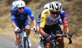 La Vuelta a España 2025: Egan Bernal gana la Etapa 16 neutralizada a 8 kms de meta | Video