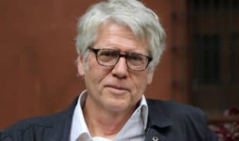 “Es falso que con buenas intenciones se puede escribir un poema”: Mario Montalbetti
