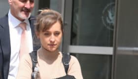 La actriz Allison Mack se declara culpable de crimen organizado en caso NXIVM