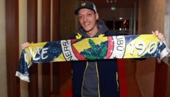Seguirá su carrera Mesut Özil con el Fenerbahce | Video