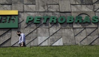México prepara acuerdo energético con Petrobras