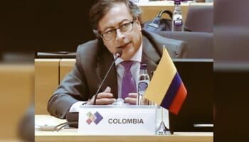 Apoyar a Rusia o Estados Unidos 'es lo mismo': Presidente de Colombia