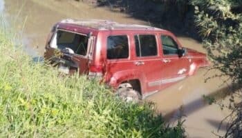 Abandonan 5 cadáveres dentro de una camioneta en Guanajuato