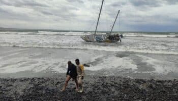 Hilary toca tierra por segunda vez en Baja California, ahora como tormenta tropical