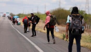 Eagle Pass se declaró en estado de emergencia; no se da abasto con migrantes: John Ritchie | Entérate