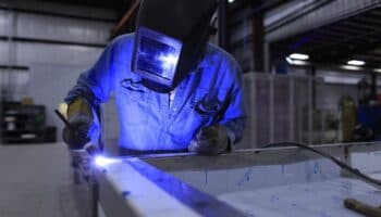 Grecia impone jornada de hasta 13 horas y 6 días laborables