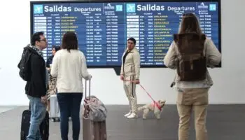 Disminuyen turistas internacionales en México durante agosto