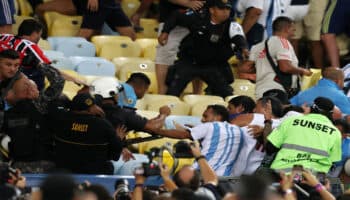 Disturbios en Maracaná retrasan el inicio del Clásico | Video