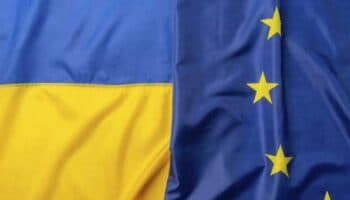 En medio de la guerra, Ucrania inicia conversaciones para ingresar a la Unión Europea