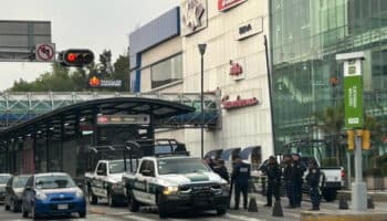 Asesinan a un hombre en la entrada de una estación del Metrobús: cae presunto homicida
