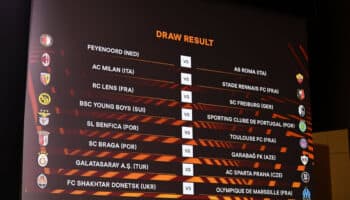 Europa League: Feyenoord, con Santiago Giménez, frente a Roma en los Play-offs | Video