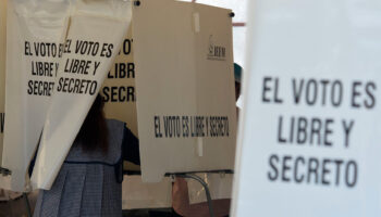 Informe clasifica a México como autocracia electoral desde 2024