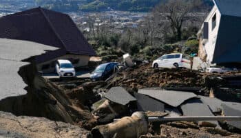 Sismo Japón: Rescatan mujer de 90 años; van 126 muertos