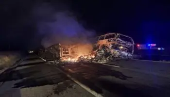 Al menos 22 personas pierden la vida en choque en Sinaloa