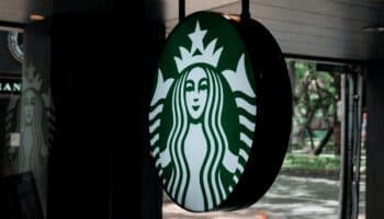 Demandan a Starbucks por engañar a clientes con sello de 'café 100% ético'