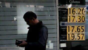 Peso se devalúa por persistentes temores a una recesión global causada por los aranceles de Trump