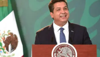 Cabeza de Vaca debe volver a ser candidato a diputado, afirman sus abogados