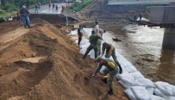 AMLO confirma acciones de Sedena en carreteras federales; SICT cancela licitaciones