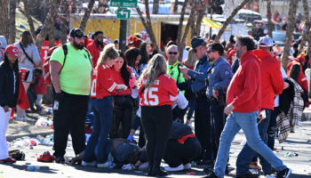 Una riña fue el origen del tiroteo en el desfile del Super Bowl LVIII en Kansas City