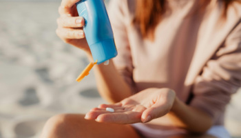 Semana Santa 2024: ¿Por qué es importante usar bloqueador solar estas vacaciones?