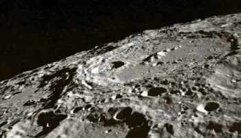 Orina humana actúa como fertilizante en regolito lunar o marciano