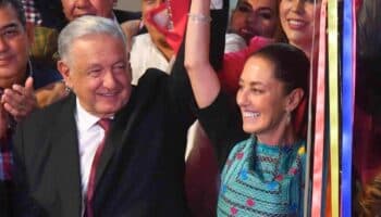 López Obrador prevé que a México le 'va a ir mejor ahora que gobierne una mujer'